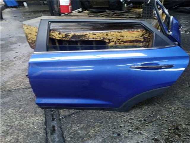 Puerta Trasera Izquierda Hyundai Tucson 1.6 ESSENCE 2WD [1.6 LTR. - 85 KW CRDI CAT (1598 CM3)]