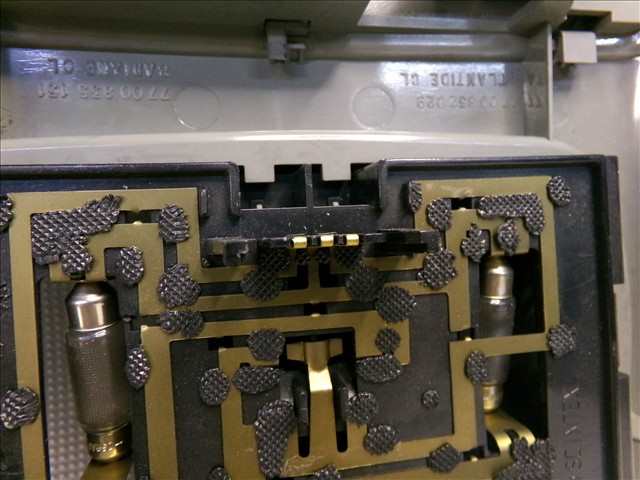 Foto 3ª: Luz Interior Renault Scenic 1.9 DCI 1999-2003 [F9QK7] (2003)