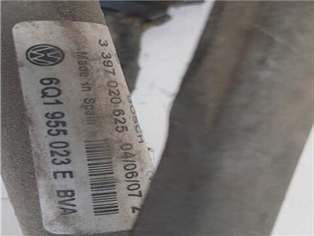 Foto 3ª: Motor Limpia Delantero Volkswagen Polo 1.6 16V 105CV 77KW [BTS] (2007)