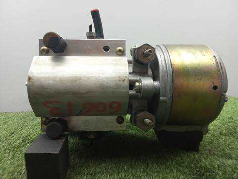 Foto 2ª: Bomba de Suspension Citroen C5 2.0 HDI DCRHZB DCRHZE) 109CV 80KW [RHZ] (2003)