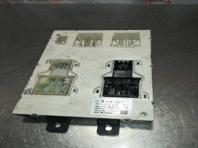 Caja Reles Fusibles Mercedes Vito 109/111 CDI LANG 447.703) 114CV 84KW