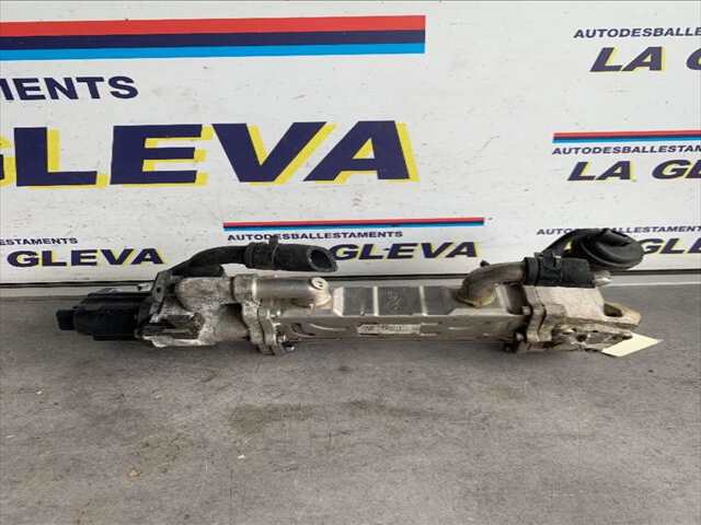Foto 2ª: Valvula EGR Kia Carens 1.7 CRDI141CV 0CV [D4FD] (2014)