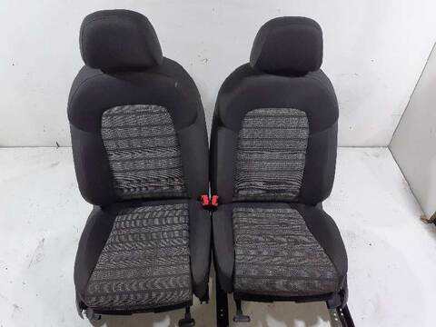 Foto 2ª: Asientos Traseros Audi Q3 BASE 150CV 110KW [CUVC] (2015)