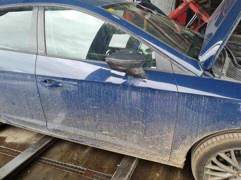 Puerta Delantera Derecha Seat Leon STYLE 110CV 81KW