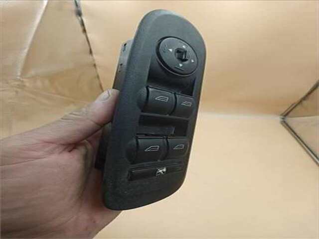 Foto 3ª: Botonera Elevalunas Ford S Max 2.0 TREND [2.0 LTR. - 103 KW TDCI CAT] (CA1)(2006 _)