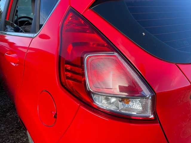 Foto 3ª: Piloto Trasero Izquierdo Ford Fiesta 1.6 TDCI 95cv [TZJA] (2014)