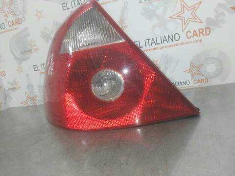 Foto 4ª: Piloto Trasero Izquierdo Ford Mondeo AMBIENTE BERLINA 131CV 96KW [FMBA] (2004)