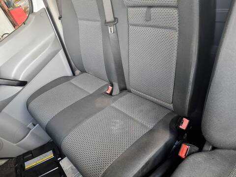 Asiento Delantero Derecho Mercedes Sprinter 210/213/216 CDI 906.611/613) 95CV 70KW CAJA CERRADA