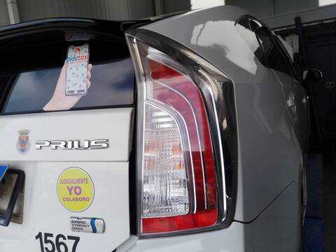 Foto 2ª: Piloto Trasero Derecho Toyota Prius PLUG-IN HYBRID ADVANCE 99CV 73KW [2ZR] (2013)