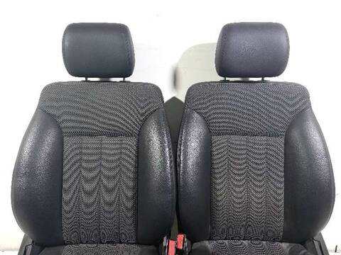 Foto 3ª: Asientos Traseros Mercedes Clase ML 300 CDI BE 4-MATIC 204CV 150KW 164.121) [642820] (2010)