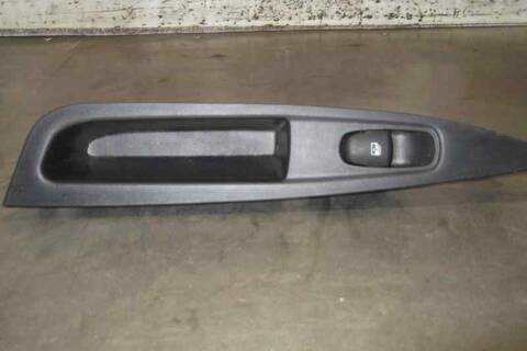 Botonera Elevalunas Nissan Qashqai ACENTA 116CV 85KW