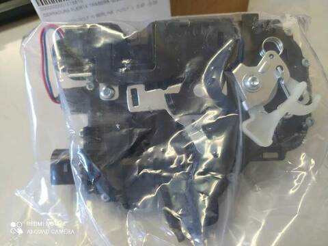 Foto 2ª: Cerradura Puerta Trasera Izquierda Volkswagen Golf BERLINA 90CV 66KW