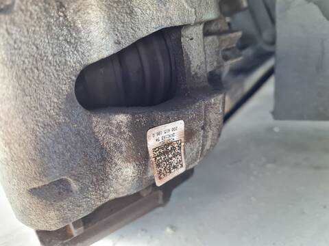 Foto 3ª: Pinza Freno Delantera Derecho Audi A1 30 TFSI BASICO 116CV 85KW [DKRF] (2020)
