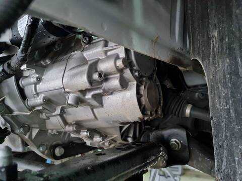 Foto 2ª: Caja Cambios Volkswagen Crafter 2.0 TDI 140CV 103KW FURGONETA [DNAE] (2025)