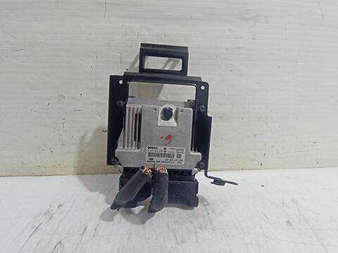 Centralita Motor ECU Hyundai ix35 2.0 CRDI 4WD 136CV