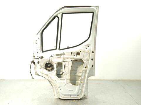 Foto 4ª: Puerta Delantera Derecha Iveco Daily 35S15 35C15 40C15 50C15 60C15 65C15 70C15 150CV 110KW [F1CGL411A*E] (2017)