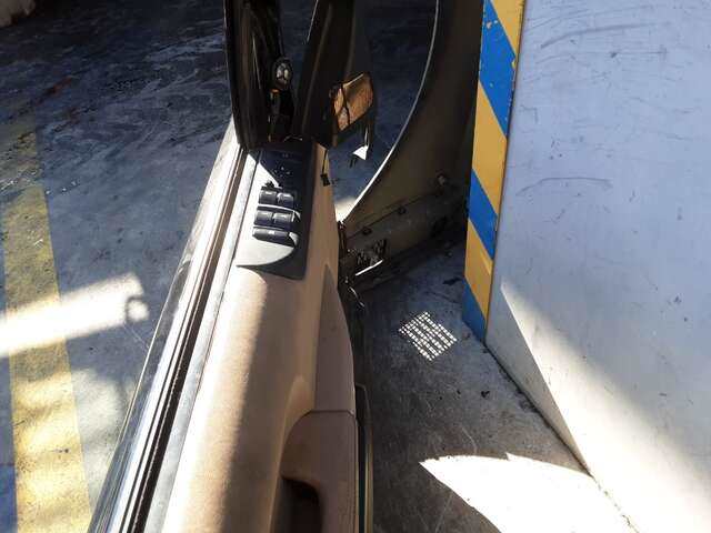 Foto 3ª: Puerta Delantera Izquierda Land Rover Range 3.6 V8 272CV 0CV [D-368DT] (2007)