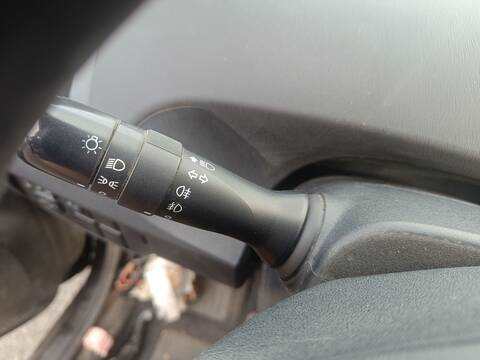 Foto 2ª: Mando Luces Toyota Prius 2ZRFXE AUT. (2012)