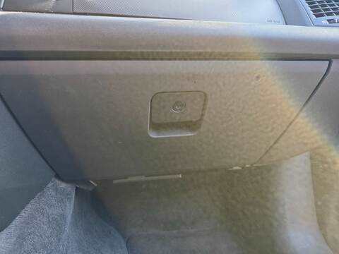 Guantera Cadillac SRX LY7 AUT.