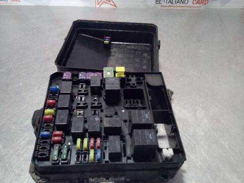 Caja Reles Fusibles Toyota Prius EXCLUSIVE 156CV 115KW