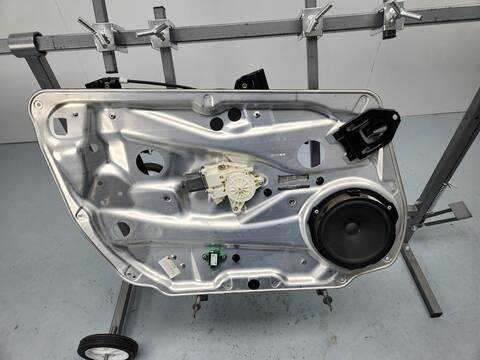 Foto 3ª: Elevalunas Eléctrico Delantero Izquierdo Mercedes Clase G 230 GLK 220 CDI 4-MATIC BE 204.984) 170CV 125KW [OM651912] (2011)