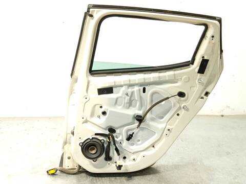 Foto 4ª: Puerta Trasera Derecha Renault Clio 1.5 DCI 90 90CV 66KW [K9K628] (2016)