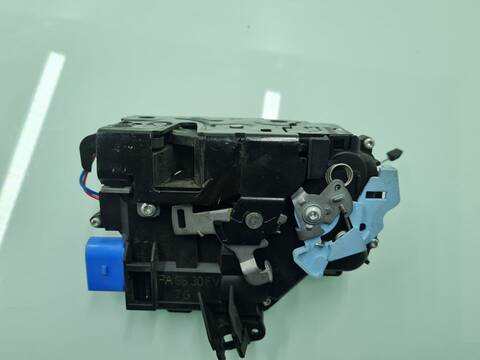 Foto 3ª: Cerradura Puerta Delantera Izquierda Volkswagen Golf 1.9 TDI BERLINA 105CV 77KW [BXE] (1950)