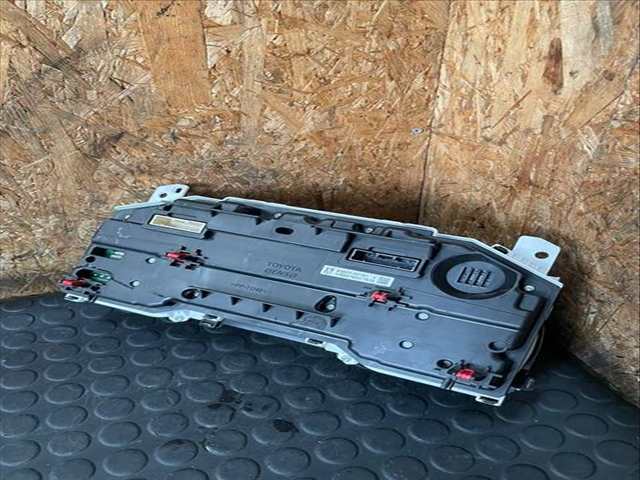 Foto 2ª: Cuadro de Instrumentos Toyota Yaris ACTIVE 1 16V CAT 111CV (2017)