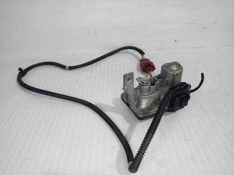 Foto 2ª: Caja Mariposa Volkswagen Touran ADVANCE BMT 110CV [CRKB] (2015)