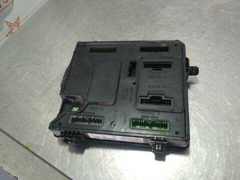 Caja Reles Fusibles Renault Megane EXPRESSION BERLINA 110CV 81KW III BERLINA 5 P