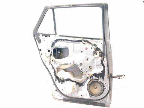 Foto 3ª: Puerta Trasera Izquierda Toyota Avensis 2.0 D-4D ADT270_) (2009)