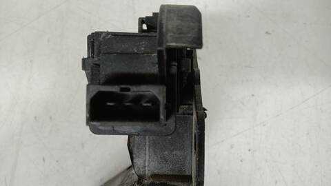 Foto 2ª: Cerradura Maletero Portón Audi A3 1.9 TDI AMBIENTE 110CV 81KW [AHF] (1998)