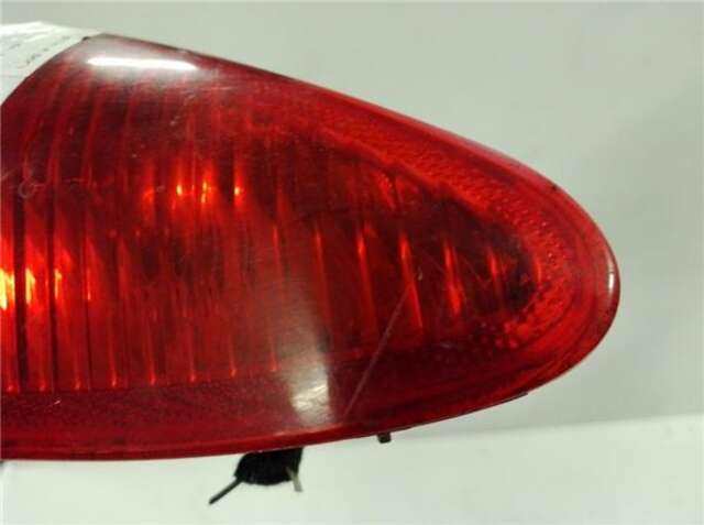 Foto 2ª: Piloto Trasero Izquierdo Alfa Romeo 147 1.6 16V (105 CV) [AR37203]