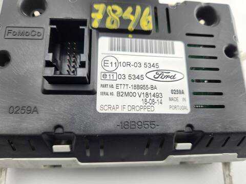 Foto 3ª: Pantalla Multifuncion Ford Fiesta TREND 75CV 55KW [UGJC] (2014)