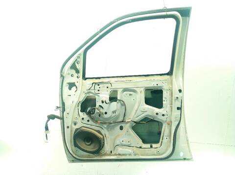 Foto 3ª: Puerta Delantera Derecha Nissan Navara 2.5 DCI 4WD [YD25DDTI] (2004)