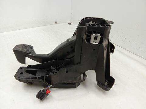 Foto 3ª: Pedal Freno Volkswagen Golf 2.0 TDI 116CV 85KW [DSUD,DXRC,DTRB,DTRD] (2022)