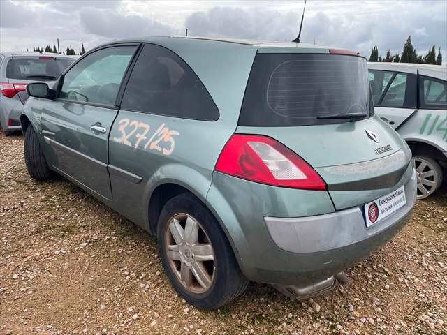 Foto 2ª: Paragolpes Trasero Renault Megane 1.5 DCI 100cv [K9K] (2004)