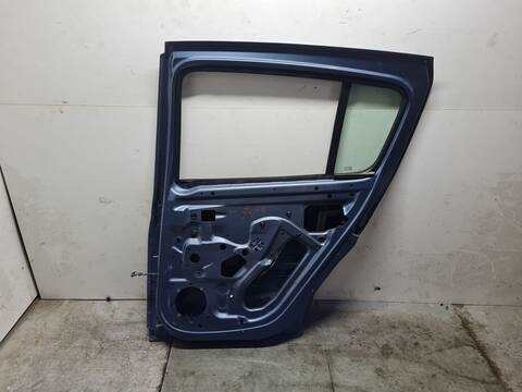 Foto 2ª: Puerta Trasera Derecha Dacia Sandero BASICO 68CV 50KW [K9K792] (2009)