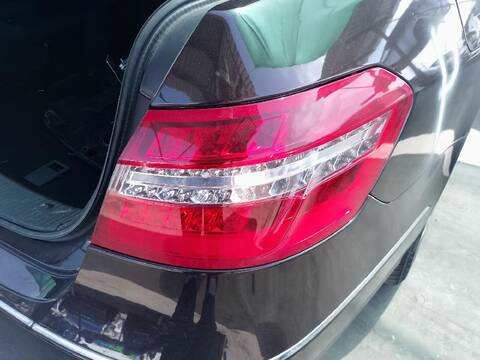 Foto 3ª: Piloto Trasero Derecho Mercedes Clase E 180 E 220 CDI - BLUETEC 212.001 212.002) 170CV (2009)