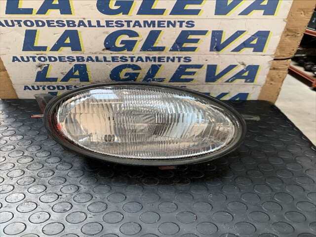 Faro Derecho Toyota Corolla 1.4
