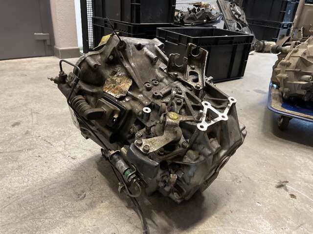 Foto 2ª: Caja Cambios Toyota Auris 2.0 D4D [1AD-FTV] (2007)