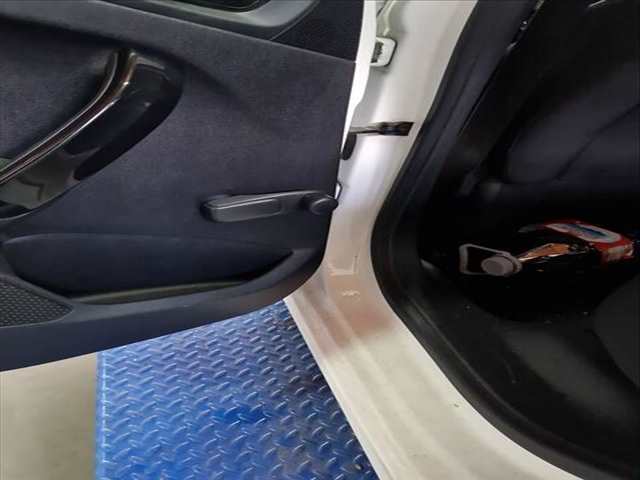 Elevalunas Manual Trasero Izquierdo Peugeot 208 STYLE 99CV 73KW