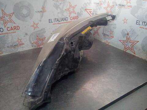 Foto 4ª: Faro Derecho Toyota Verso COMFORT 112CV 82KW [N47C16A] (2015)