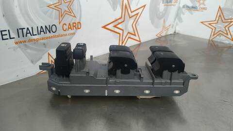 Foto 4ª: Botonera Elevalunas Toyota Auris 99CV 73KW (2013)