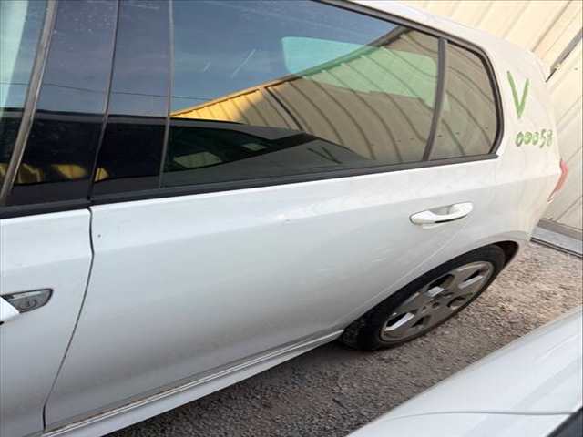 Foto 2ª: Puerta Trasera Izquierda Volkswagen Golf CAVD/ CNWA/CTHD/CTKA (2010)