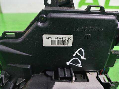 Foto 2ª: Cerradura Puerta Delantera Derecha Audi A4 2.5 TDI 120KW) 163CV (2000)