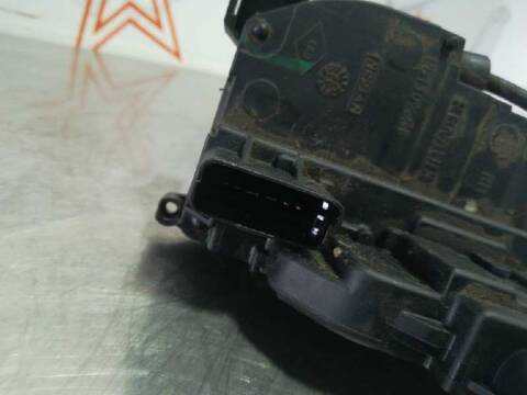 Foto 3ª: Cerradura Puerta Trasera Derecha Renault Megane EXPRESSION BERLINA 110CV 81KW III BERLINA 5 P [K9KA6] (2012)