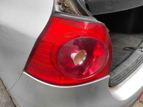 Piloto Trasero Izquierdo Volkswagen Golf BGU