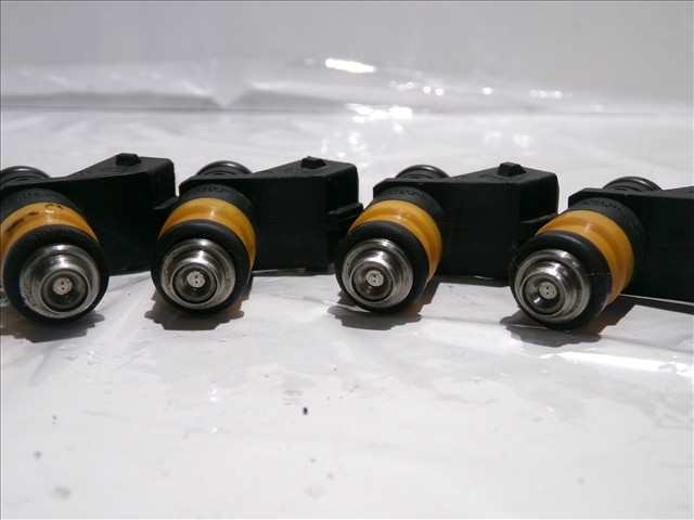 Foto 3ª: Inyectores Renault Megane 1.6 G COUPE 1999-2002 [K4MA7] (2001)