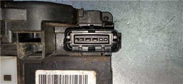 Foto 3ª: Cerradura Puerta Delantera Derecha Hyundai i30 1.4 [G4FA]